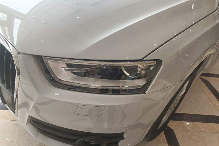 Used Audi Q3 2015 35 TFSI Comfort Model Left Front Headlight