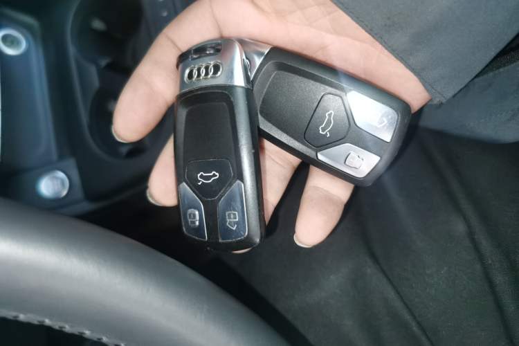 Used Audi A4L 2017 Plus 40 TFSI Ambition Model
