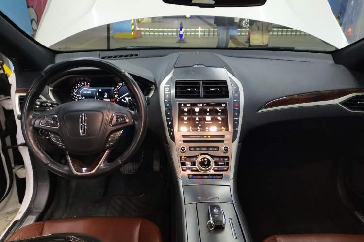 Used Lincoln MKZ 2017 2.0T Prestige Edition Interior 2