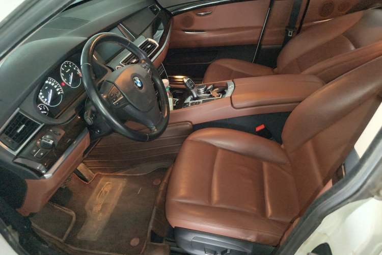 Used BMW 5 Series GT 2015 528i Leading Model Left Front Seat