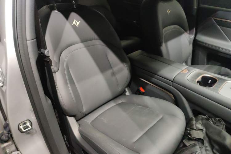 Used Dongfeng eπ eπ008 2024 210Max Range-Extended Version 6 Seats Right Front Seat