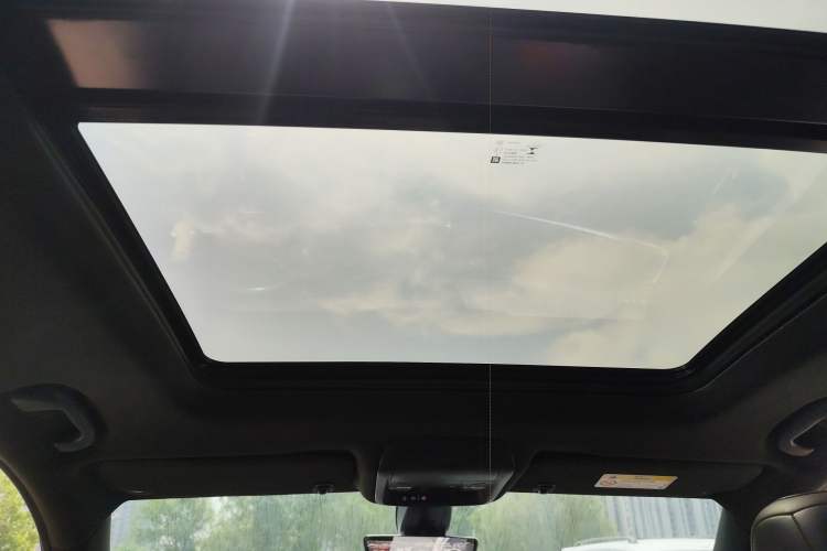 Used Cadillac XT6 2022 2.0T 7-Seater Four-Wheel Drive Luxury Version Headliner