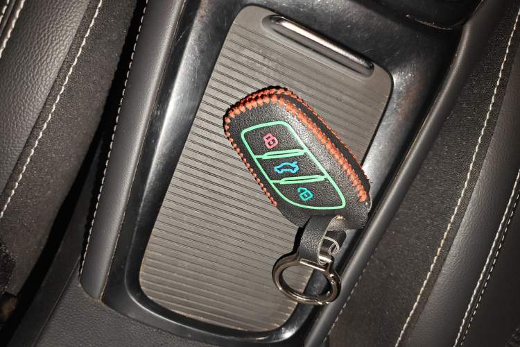 Used Roewe RX3 2020 1.6L CVT 4G Connected Ultra-Cool Flagship Edition