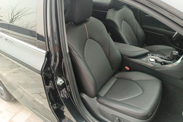 Used Toyota Camry 2021 2.5G Luxury Edition Right Front Seat