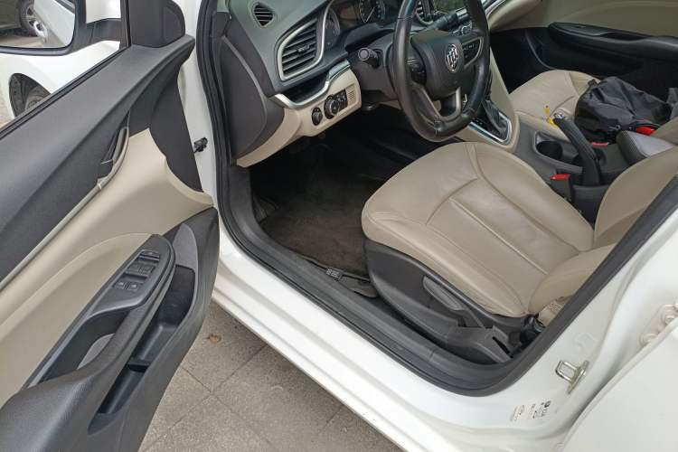 Used Buick GT 2019 15T Dual-Clutch Connected Elite Model China VI
