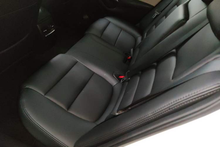 Used Mazda Atenza 2015 2.0L Blue Sky Fashion Edition