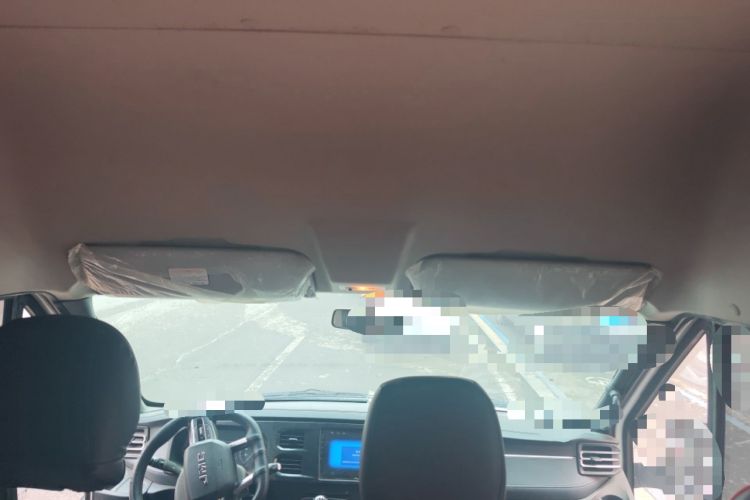 Used JMC Fushun 2023 2.0T Manual Short-Wheelbase Mid-Height Commercial Multi-Purpose 5-Seater Passenger Vehicle Headliner