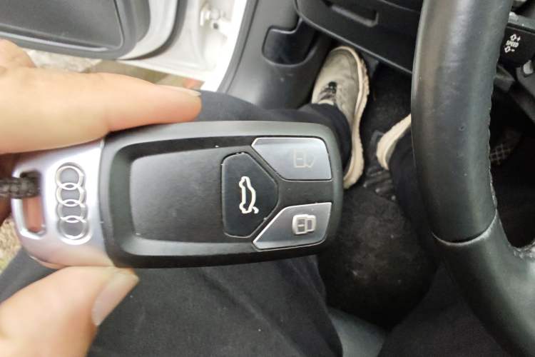 Used Audi A4L 2018 30th Anniversary Edition 40 TFSI Fashion Model Vehicle Key