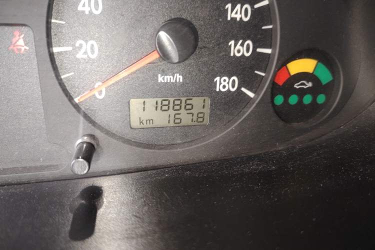 Used JAC Refine 2015 2.0L Shuttle Gasoline Long-Wheelbase Standard Version HFC4GA3-3D