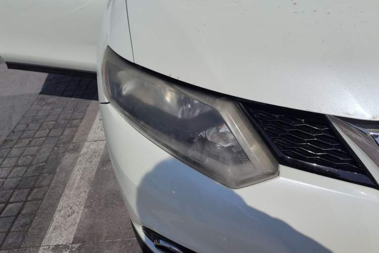 Used Nissan X-Trail 2014 2.0L CVT Comfort Edition 2WD Right Front Headlight