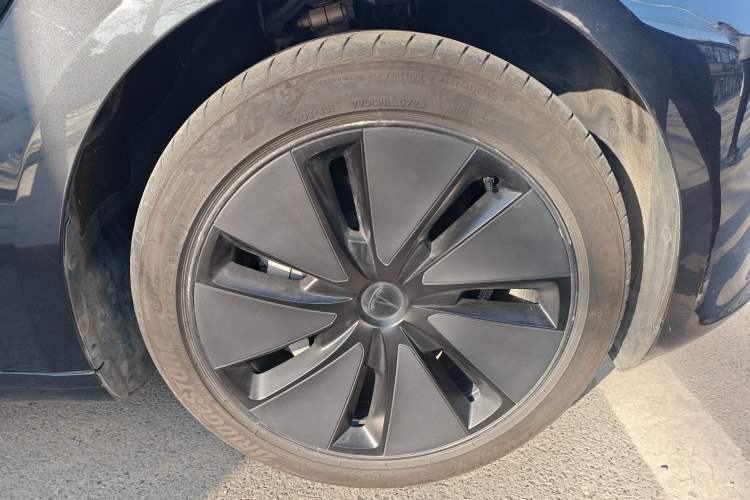 Used Tesla Model 3 2025 Rear-Wheel-Drive Version
