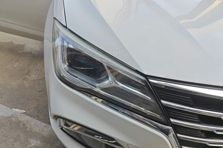 Used Roewe i5 2019 1.5L Automatic 4G Connected Langhao Edition Right Front Headlight