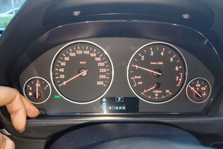 Used BMW 3 Series 2017 318i Fashion Model
