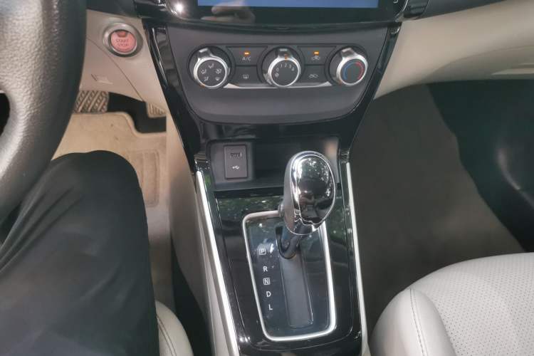 Used Nissan Sylphy 2019 1.6XV CVT Smart Connect Luxury Edition China VI Standard