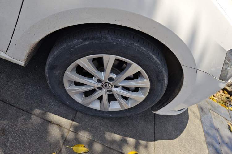 Used Volkswagen Lavida 2017 1.6L Manual Comfort Edition