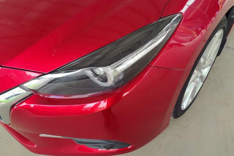 Used Mazda 3 Axela 2017 Sedan 2.0L Automatic Flagship Model China V Standard Left Front Headlight