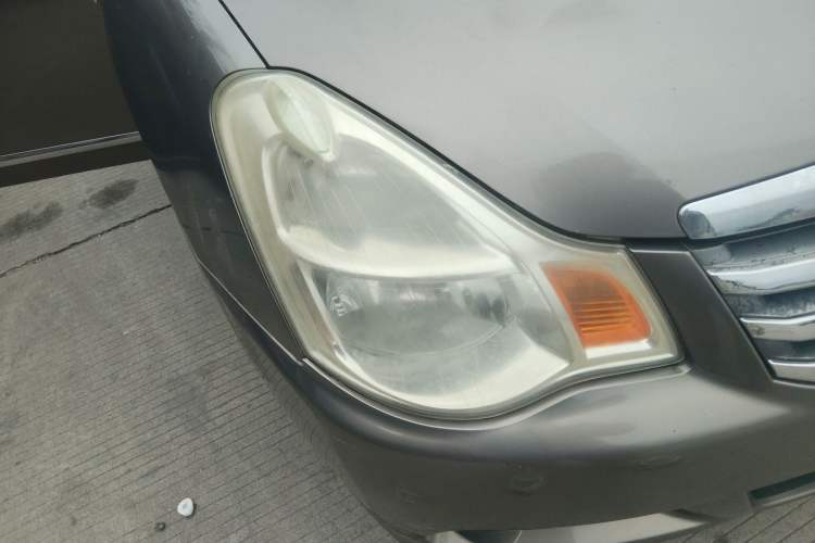 Used Nissan Sylphy 2009 2.0XL CVT Luxury Edition Right Front Headlight
