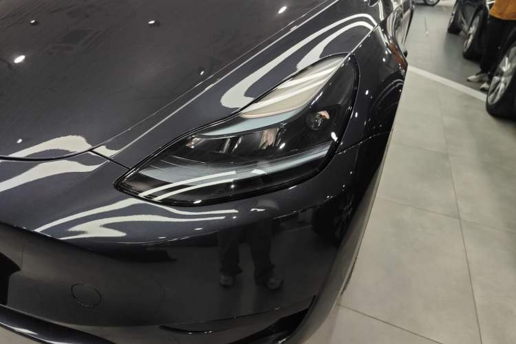 Used Tesla Model Y 2024 Rear-Wheel-Drive Version
