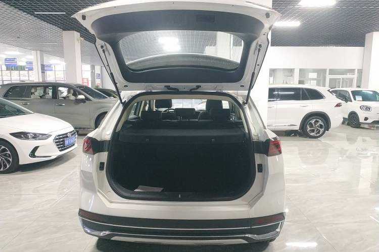 Used Bestune T77 2023 1.5T Automatic Luxury Model Trunk