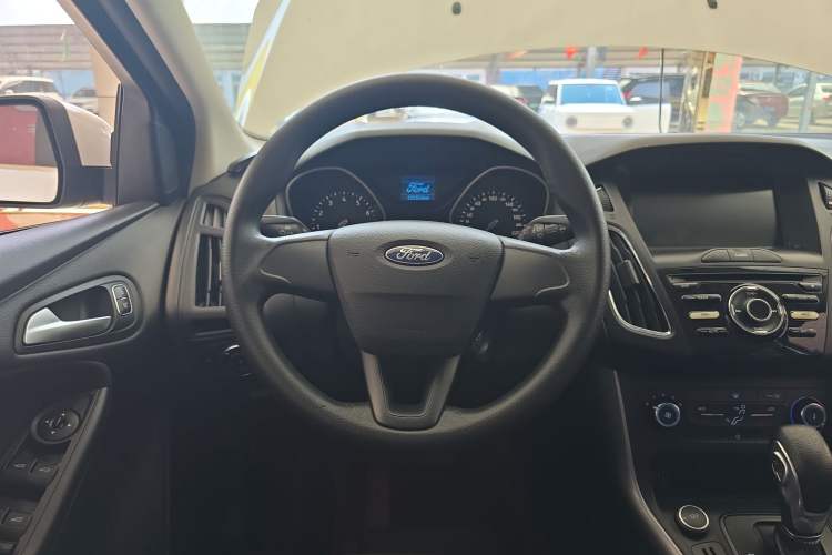 Used Ford Focus 2015 Hatchback 1.6L Automatic Comfort Model