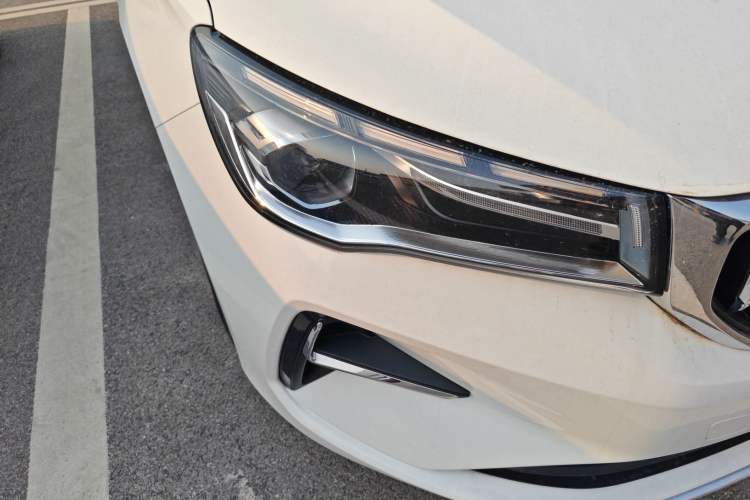 Used Geely Auto Emgrand 2025 4th Generation 1.5L CVT Flagship Version Right Front Headlight