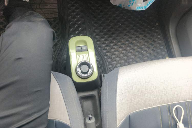 Used Geely Galaxy Panda 2023 Panda Mini 200km Endurance Bear
