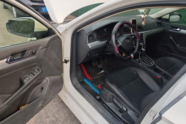 Used Volkswagen Lamando 2019 230TSI DSG Vision Edition China VI Standard Driver Seat