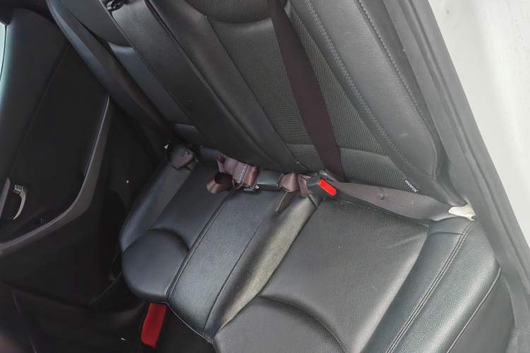 Used Hyundai Elantra (5th Generation / Langdong) 2015 1.6L Automatic Luxury Model Left Rear Seat