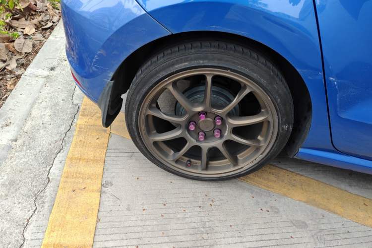 Used Volkswagen Polo 2014 1.6L Automatic Comfort Edition