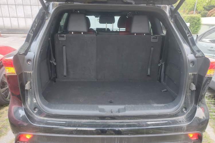 Used Toyota Crown Kluger 2021 2.5L HEV Four-Wheel Drive Flagship Edition Trunk