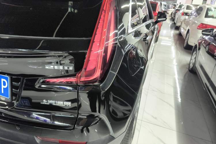 Used Cadillac XT4 2020 28T Two-Wheel-Drive Leading Version