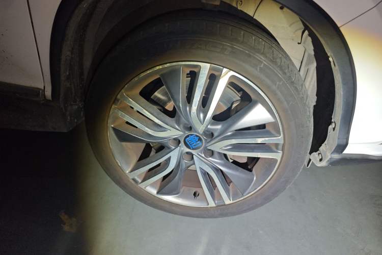 Used BYD Tang New Energy 2017 2.0T All-Wheel Drive Hyatt Model