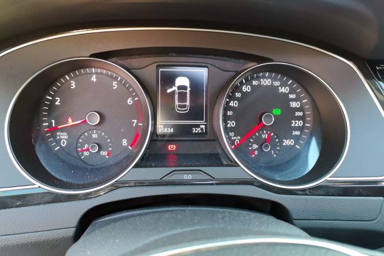 Used Volkswagen Magotan 2018 330TSI DSG Luxury Model Instrument Cluster