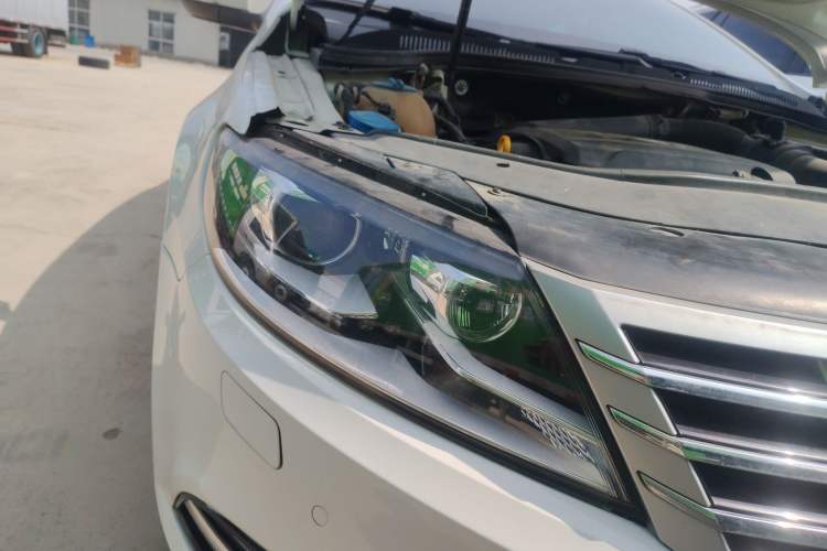 Used Volkswagen FAW-Volkswagen CC 2015 1.8TSI Luxury Model Right Front Headlight