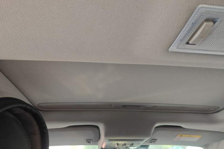 Used Chevrolet Trax 2017 1.4T Automatic Two-Wheel Drive Luxury Version Headliner