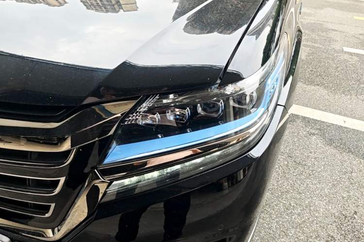 Used Honda Elysion 2019 2.0L Hybrid Supreme Edition
