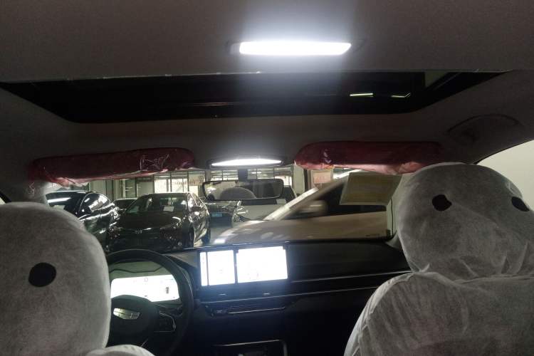 Used Geely Auto Emgrand 2026 Model 4th Generation 4 Millionth Anniversary Edition 1.5L CVT Feiyue Edition