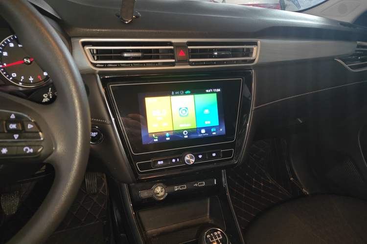 Used Roewe i5 2020 1.5L Manual 4G Connect Luxury Edition