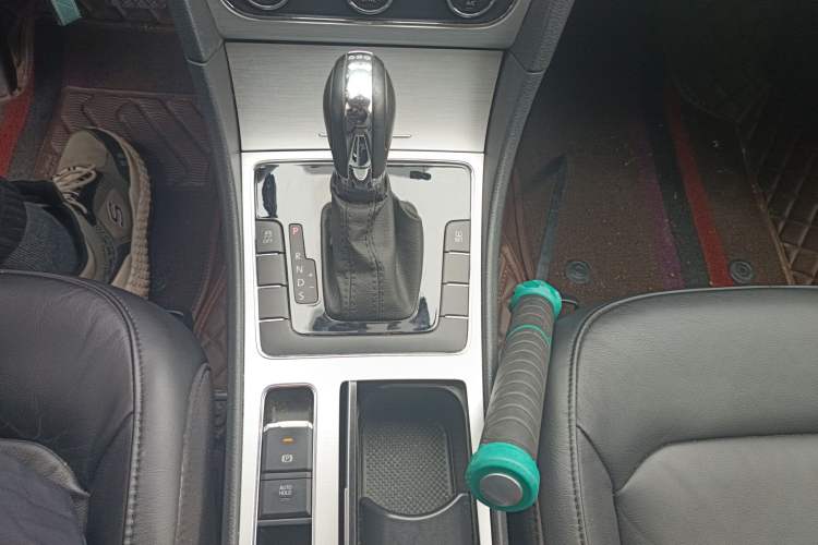 Used Volkswagen Passat 2013 1.8TSI DSG Prestige Edition Gear Lever