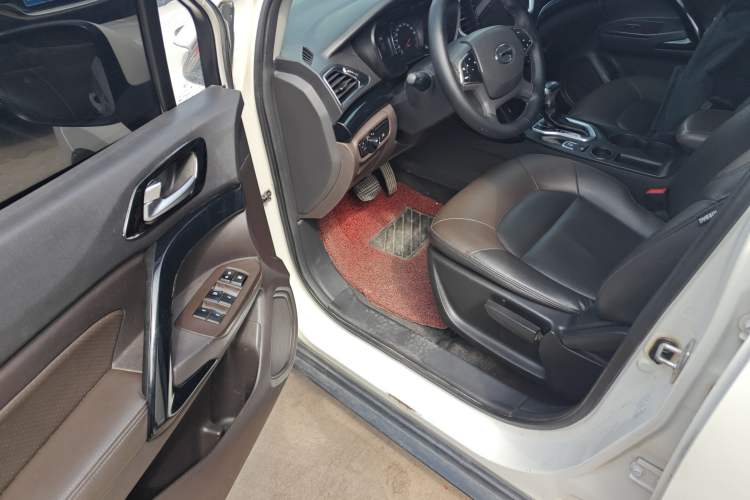 Used GAC Trumpchi GS4 2017 235T G-DCT Two-Wheel Drive Elite Edition
