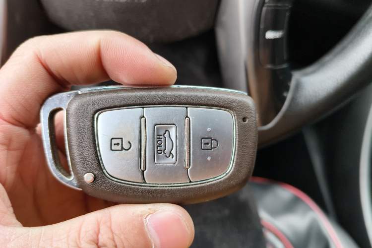 Used Hyundai Elantra (5th Generation / Langdong) 2015 1.6L Manual Leading Model Vehicle Key