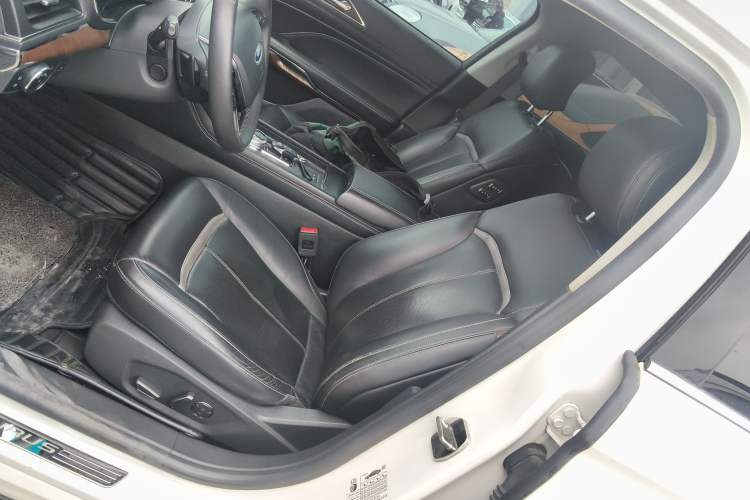 Used Ford Taurus 2015 EcoBoost 245 Ultimate Model
