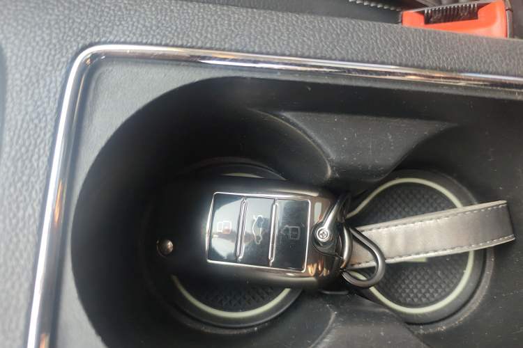 Used Roewe i6 2017 20T Automatic Internet Smart Edition