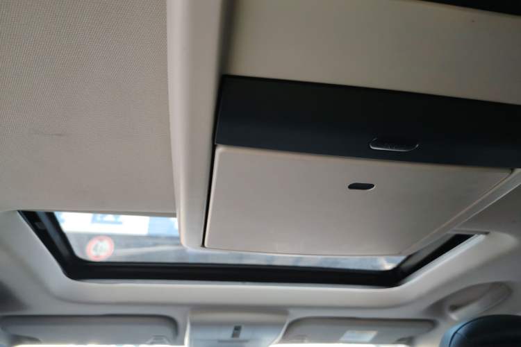 Used Dodge Journey 2016 2.4L Two-Wheel-Drive Touring Edition Headliner