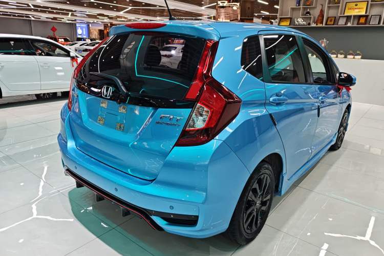 Used Honda Fit 2018 1.5L CVT Trendy Run+ Edition Rear Right 45 Deg
