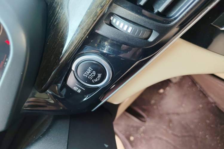 Used BMW X5 2014 xDrive35i Leading Model