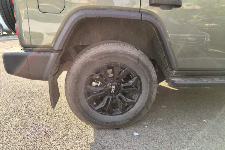 Used 212 T01 2024 2.0T Mechanic
