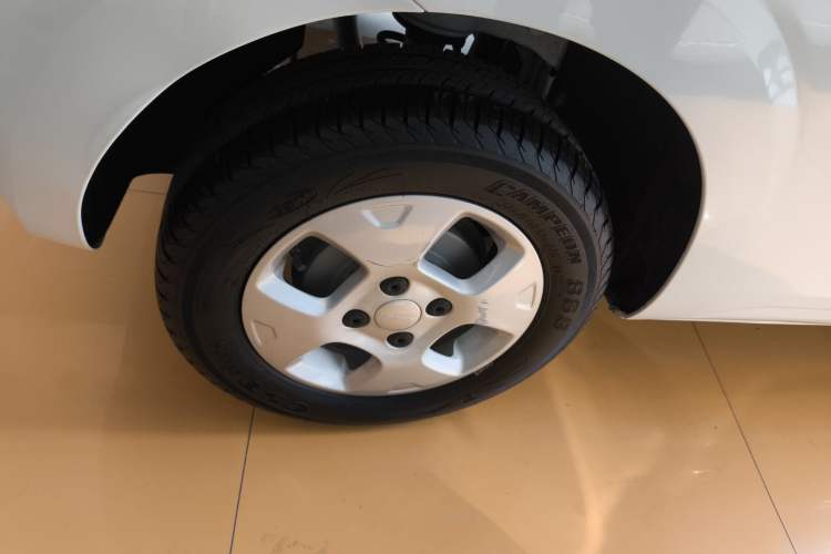 Used Roewe Clever 2021 302 km New Four-Seater Super-Efficient Version