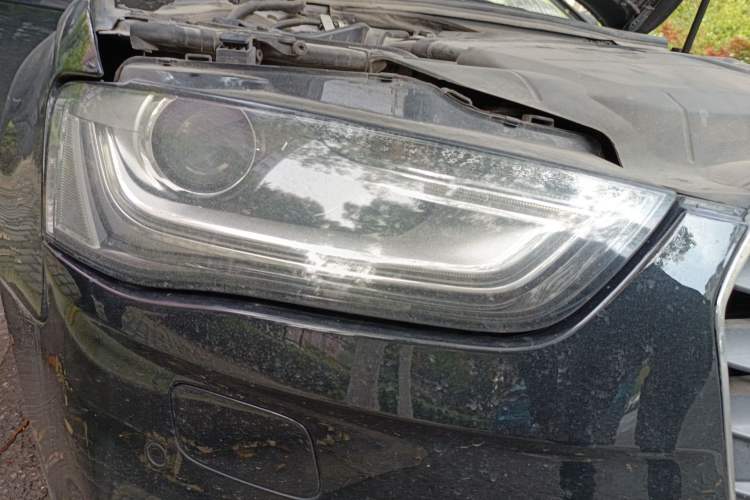 Used Audi A4L 2013 35 TFSI Automatic Standard Model Right Front Headlight