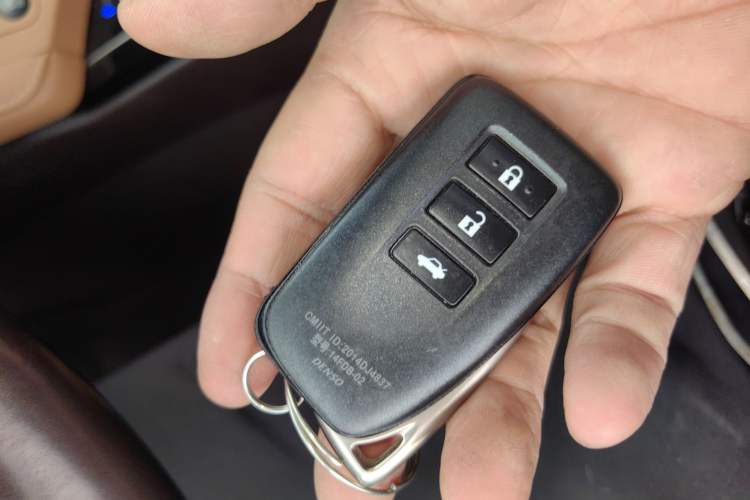 Used Lexus ES 2015 200 Elite Edition Vehicle Key